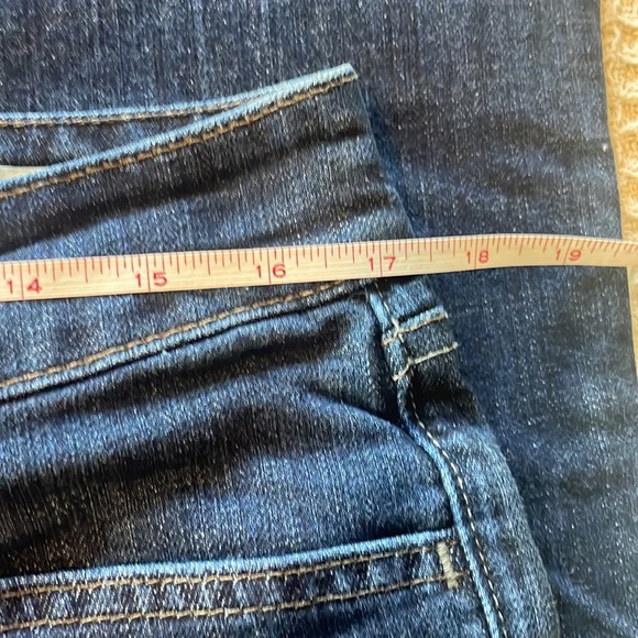 Fantastic Gap Curvy Jeans - Picture 4 of 10